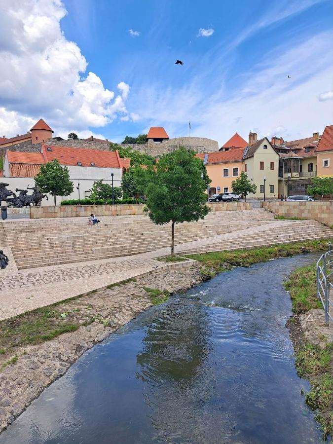 Bb21 Apartman Eger - City Centre Zewnętrze zdjęcie